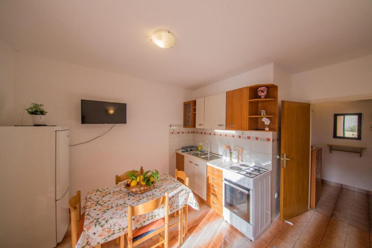 Apartmani Katija Комижа Екстер'єр фото