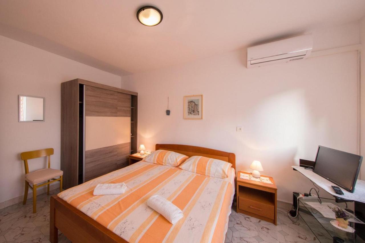 Apartmani Katija Комижа Екстер'єр фото