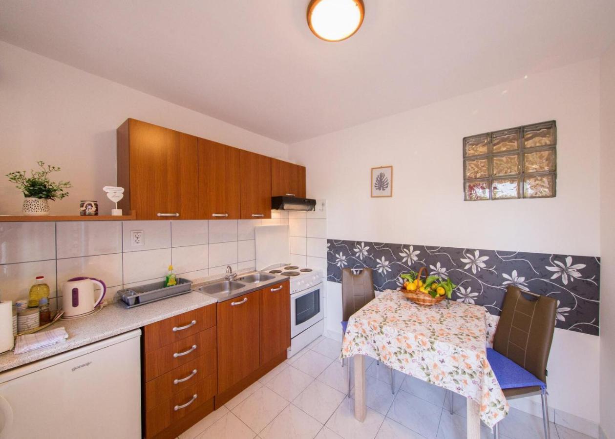 Apartmani Katija Комижа Екстер'єр фото